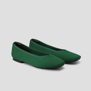 Vivaia Margot 2.0 Square toe flats BNIB 💚✨